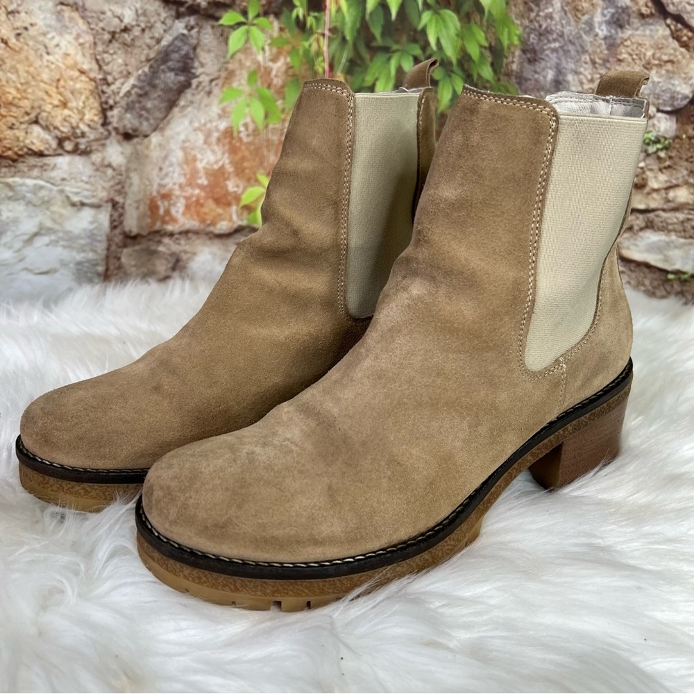 AVELLINI Suede Beige Chelsea Block Heel Ankle Boots, 9 - Picture 2 of 11